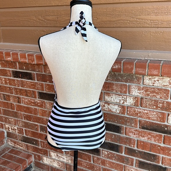 Retro One Piece Backless Bather Swimsuit High Waisted Pin Up Swimwear Size M - Picture 5 of 6